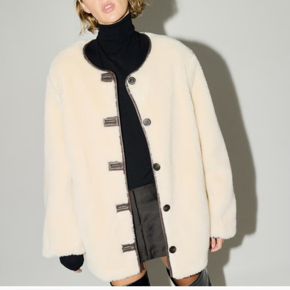 H&M Cream Teddy Jacket with dark brown Accents - Picture 3 of 4